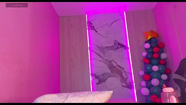 Charlotte Love10 online show from 12/14/25, 05:24