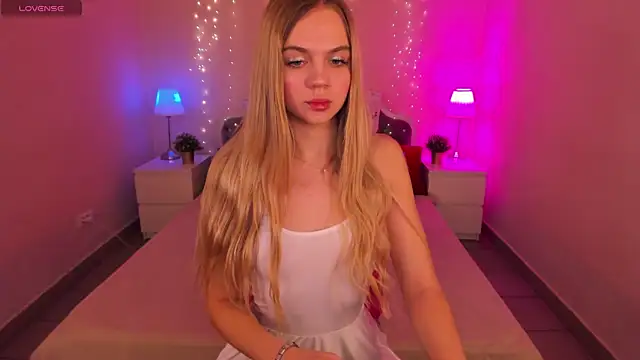 Snapshot of Aria69Stars chatting on 01/09/25, 08:45 Aria69Stars online show from 01/09/25, 08:45