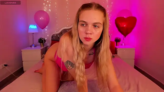 Snapshot of Aria69Stars chatting on 03/07/25, 08:13 Aria69Stars online show from 03/07/25, 08:13