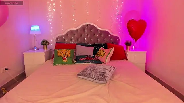 Snapshot of Aria69Stars chatting on 03/12/25, 10:05 Aria69Stars online show from 03/12/25, 10:05