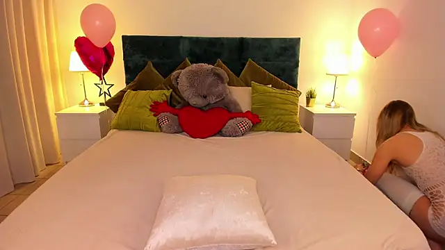 Snapshot of Aria69Stars chatting on 03/22/25, 08:40 Aria69Stars online show from 03/22/25, 08:40