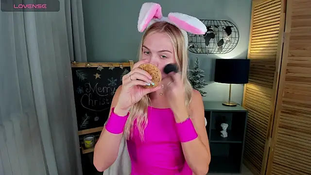 Snapshot of Aria69Stars chatting on 12/16/25, 10:20 Aria69Stars online show from 12/16/25, 10:20