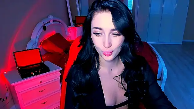 lovely desire online show from 12/17/24, 11:17