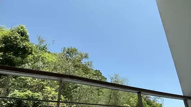 Leylah Linda online show from 04/12/26, 06:18