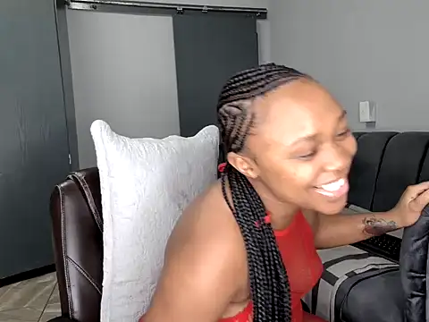 Pearl 00 online show from 03/03/26, 08:59