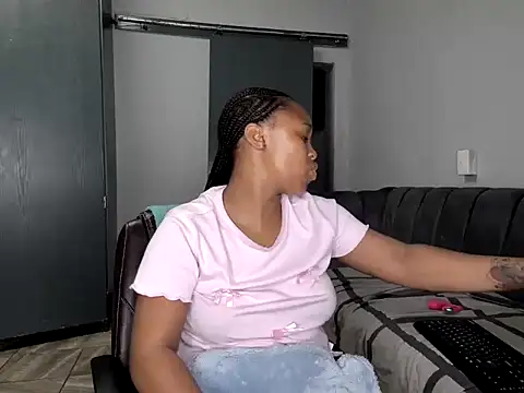 Pearl 00 online show from 03/12/26, 09:10