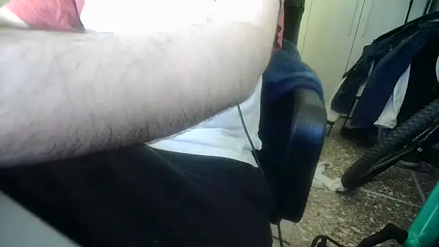 sbrodo96 online show from 04/15/26, 08:53