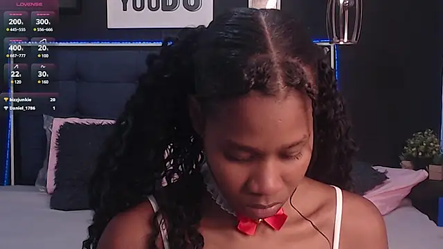 Snapshot of Brown_Pearl chatting on 12/10/24, 11:51 Brown Pearl online show from 12/10/24, 11:51