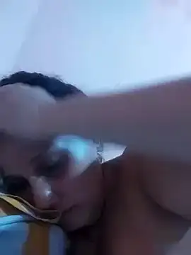 Snapshot of carolina_goez chatting on 02/01/25, 02:05 carolina goez online show from 02/01/25, 02:05