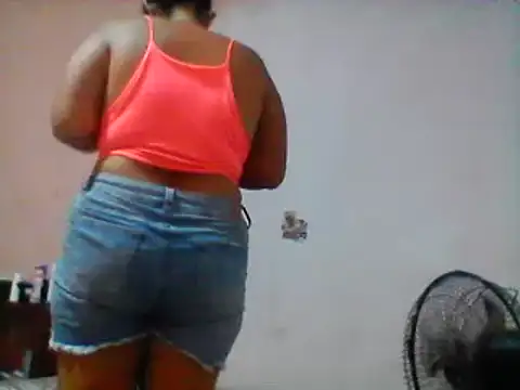 Snapshot of carolina_goez chatting on 03/11/25, 03:02 carolina goez online show from 03/11/25, 03:02