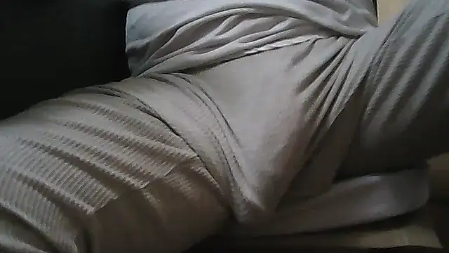 Snapshot of xxxlhung4uxxx chatting on 10/11/25, 03:06 xxxlhung4uxxx online show from 10/11/25, 03:06