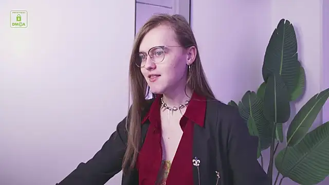 YukoFanee online show from 11/20/25, 08:19