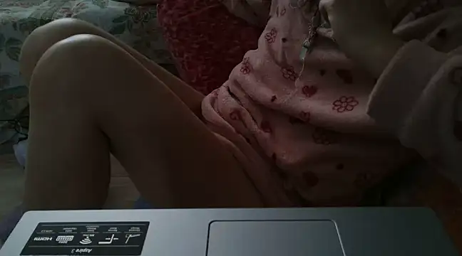 VeneRed online show from 03/11/25, 03:45