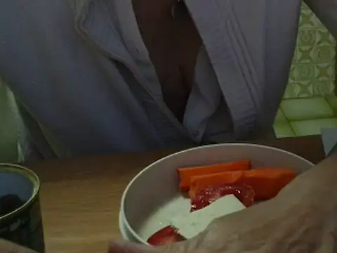 VeneRed online show from 10/24/25, 04:03