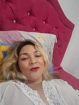 Snapshot of MalorySweet chatting on 01/13/25, 02:50 MalorySweet online show from 01/13/25, 02:50