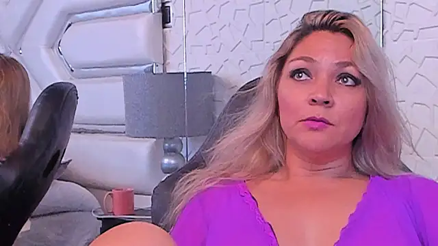 Snapshot of MalorySweet chatting on 01/30/25, 03:40 MalorySweet online show from 01/30/25, 03:40