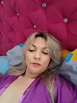 Snapshot of MalorySweet chatting on 02/09/25, 03:23 MalorySweet online show from 02/09/25, 03:23