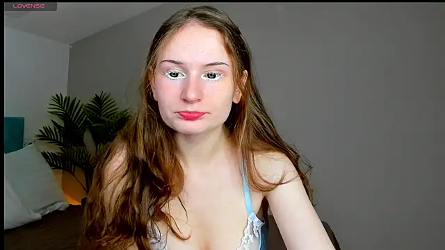 L1ittle kitty  online show from 12/20/25, 06:31