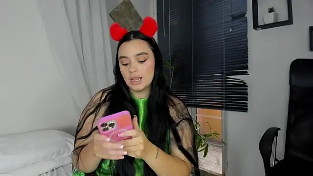 Cristal Cutte online show from 12/19/24, 01:29