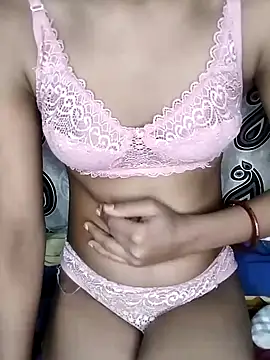 Snapshot of Alina_fun chatting on 12/14/24, 10:50 Alina fun online show from 12/14/24, 10:50