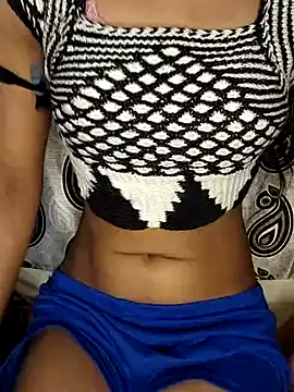 Snapshot of Alina_fun chatting on 12/26/24, 01:51 Alina fun online show from 12/26/24, 01:51