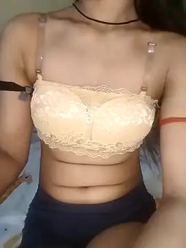 Snapshot of Alina_fun chatting on 01/03/25, 07:18 Alina fun online show from 01/03/25, 07:18