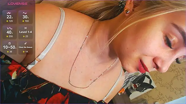 DolphinDreams online show from 03/17/25, 01:18