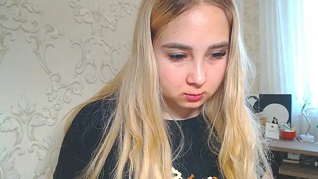 DolphinDreams online show from 04/18/26, 09:13