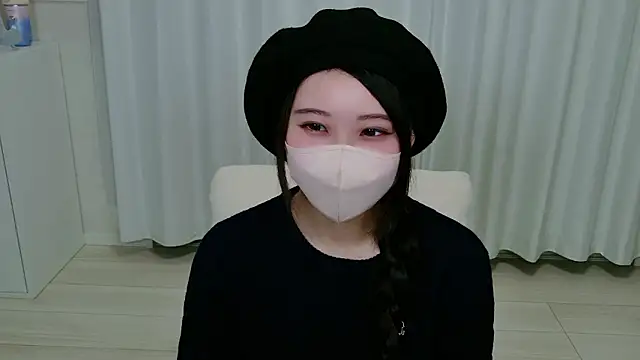 yuki room online show from 12/19/25, 01:18