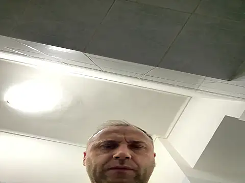 Lecatore80 online show from 11/18/25, 05:17