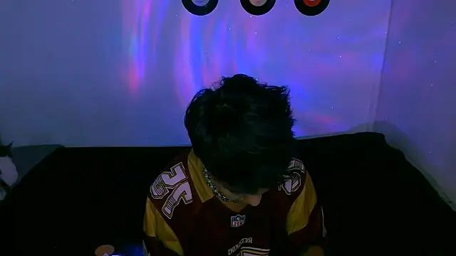 Snapshot of alex_one888 chatting on 10/30/25, 10:32 alex one888 online show from 10/30/25, 10:32