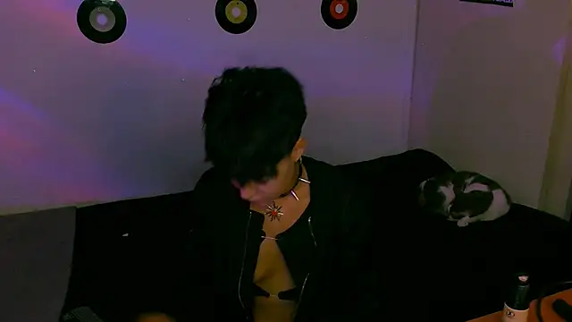 Snapshot of alex_one888 chatting on 11/07/25, 01:05 alex one888 online show from 11/07/25, 01:05