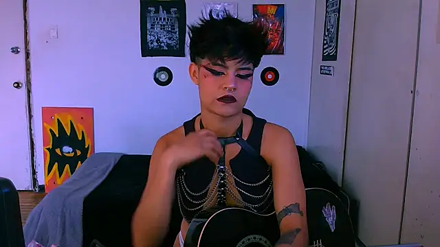 Snapshot of alex_one888 chatting on 11/11/25, 09:37 alex one888 online show from 11/11/25, 09:37