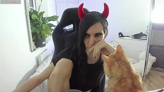 CeriseLapine online show from 02/17/25, 08:04