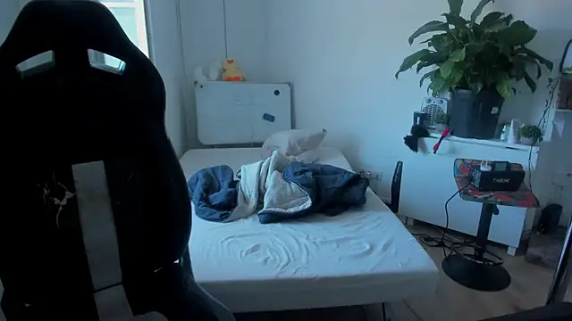 CeriseLapine online show from 09/18/25, 09:55