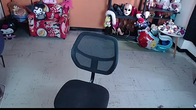 MissMiia2 online show from 02/15/26, 06:15