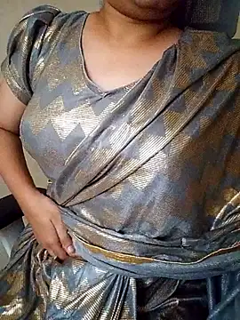 Indianhyna online show from 09/24/25, 07:12