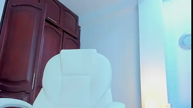 Snapshot of kathyajhonss chatting on 02/25/25, 01:30 kathyajhonss online show from 02/25/25, 01:30