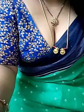 Snapshot of your-sameera chatting on 03/10/25, 04:07 your-sameera online show from 03/10/25, 04:07