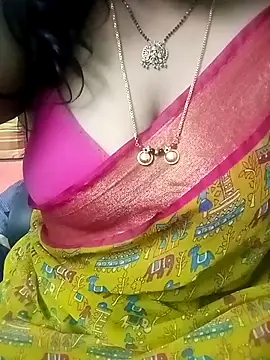 Snapshot of your-sameera chatting on 11/08/25, 02:01 your-sameera online show from 11/08/25, 02:01