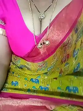 Snapshot of your-sameera chatting on 11/19/25, 04:34 your-sameera online show from 11/19/25, 04:34