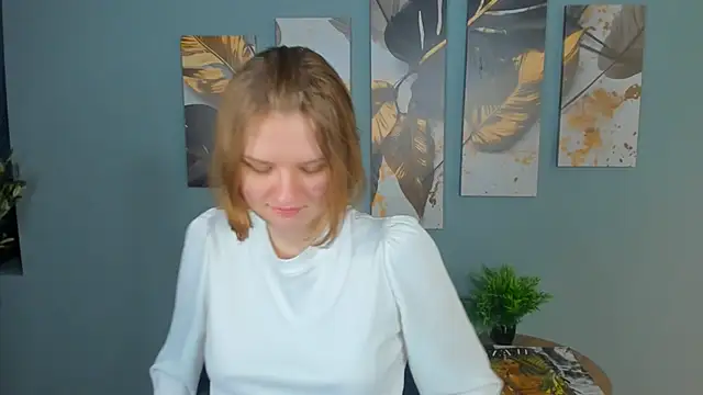 LilianSwall online show from 01/10/26, 01:24