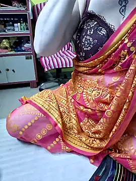 Snapshot of Raja_Ranii chatting on 07/12/26, 12:51 Raja Ranii online show from 07/12/26, 12:51
