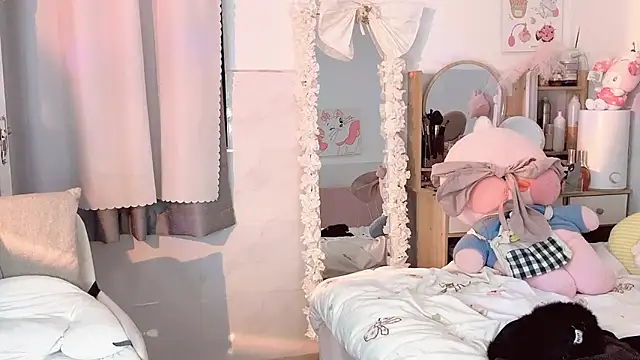 Carly 1 online show from 12/25/24, 04:22