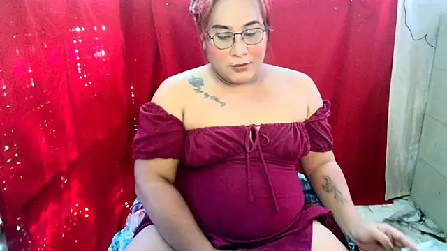 Snapshot of UrAmazingCassy chatting on 11/04/25, 05:17 UrAmazingCassy online show from 11/04/25, 05:17