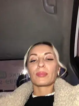 Diamond Bunny  online show from 01/14/25, 06:28