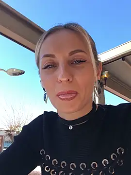 Diamond Bunny  online show from 03/12/25, 12:47