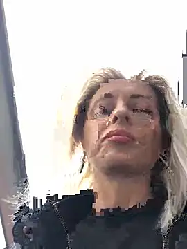 Diamond Bunny  online show from 03/13/25, 02:01