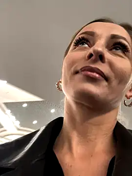 Diamond Bunny  online show from 09/29/25, 03:39