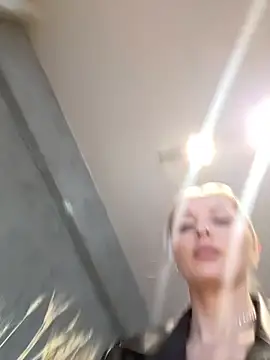 Diamond Bunny  online show from 03/13/26, 03:07